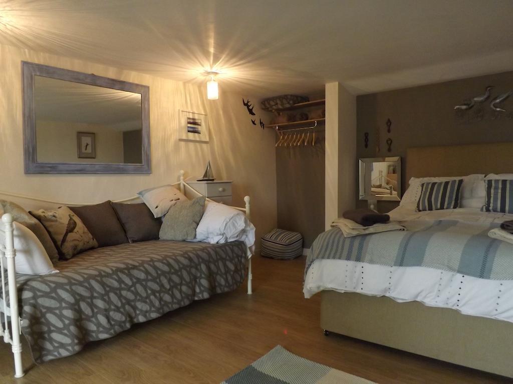 The Swallows Guest House New Quay  Rom bilde